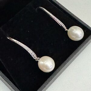 Gorgeous Diamond and Pearl Drop Earrings